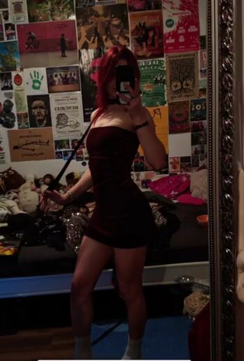 Full leaked Who is this / private onlyfans photo