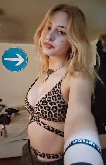 Full leaked Areerat poppy/ private onlyfans photo