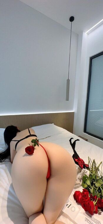Full leaked Qiaoniutt  page private onlyfans photo