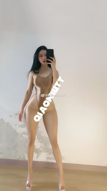 Full leaked Qiaoniutt qiaoniu qiaoniutt qiaoniu page private onlyfans photo