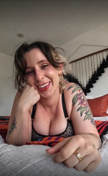 Full leaked Qtsnack private onlyfans photo
