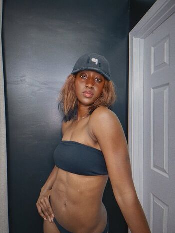 Full leaked Queen aminata private onlyfans photo