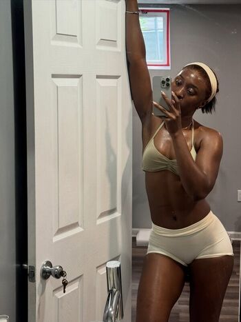 Full leaked Queen aminata private onlyfans photo