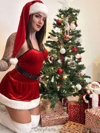 Full leaked Queenaria private onlyfans photo