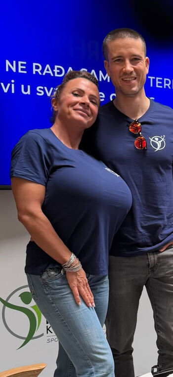 Full leaked Queenmuscleboobs private onlyfans photo