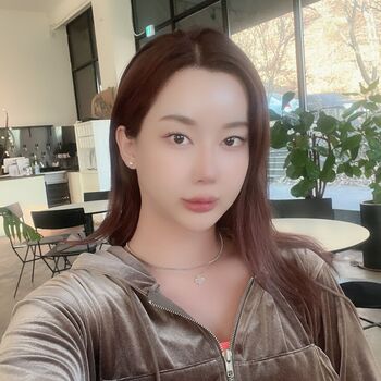 Full leaked Queensiyeon private onlyfans photo