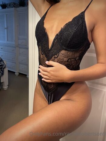 Full leaked Rachel robertson private onlyfans photo