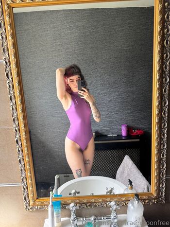 rae_moonfree