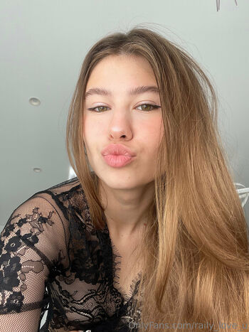 Full leaked Raily love u page private onlyfans photo