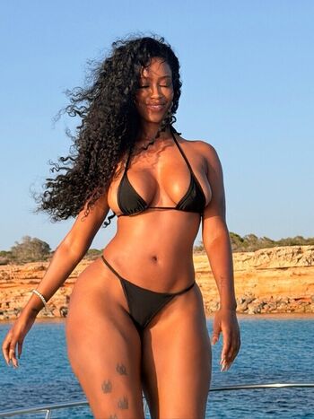 Full leaked Raven tracy private onlyfans photo