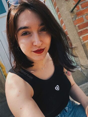 Full leaked Ravenivee private onlyfans photo