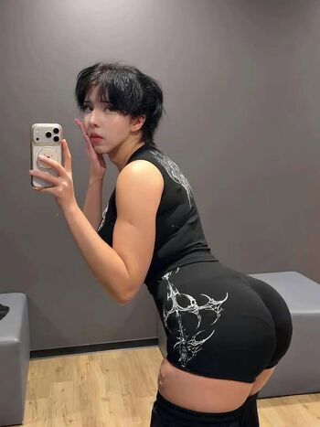 Full leaked Ray ly page private onlyfans photo