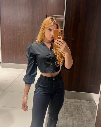 Full leaked Red haired private onlyfans photo