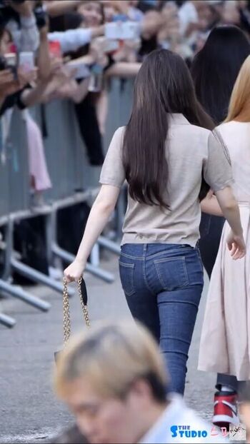 Full leaked Red velvet page private onlyfans photo