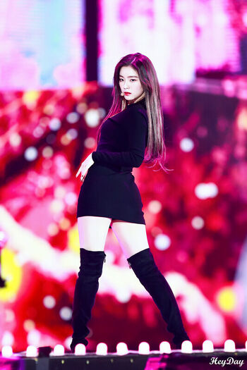 Full leaked Red velvet page private onlyfans photo