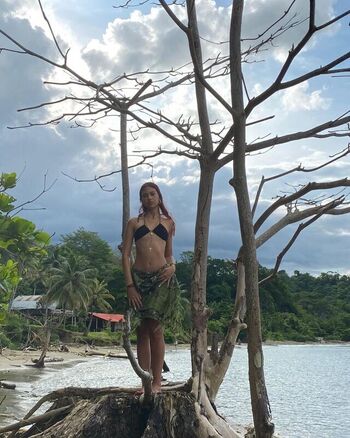 Full leaked Redblossom page private onlyfans photo