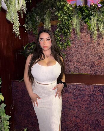 Full leaked Reemarochelle private onlyfans photo