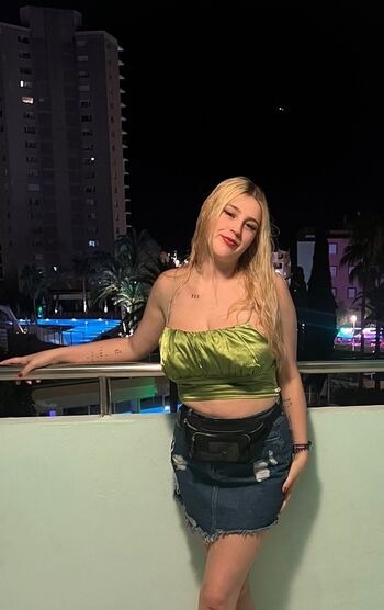 Full leaked Reeseychanelle private onlyfans photo