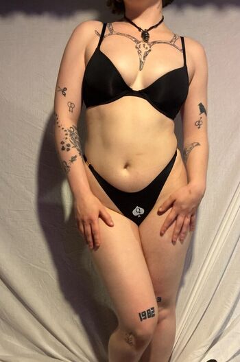 Full leaked Reignyseasons private onlyfans photo