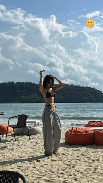 Full leaked Reiqi chua page private onlyfans photo