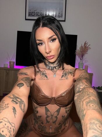 Full leaked Reneesavy private onlyfans photo
