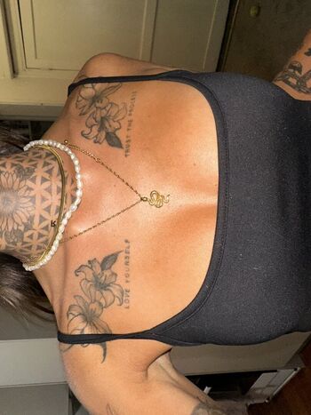 Full leaked Reneesavy private onlyfans photo