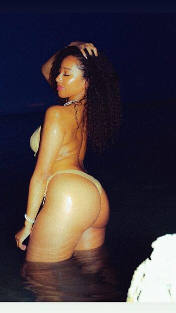 Full leaked Ri na me ri private onlyfans photo