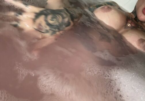 Full leaked Janmy uwu/ private onlyfans photo