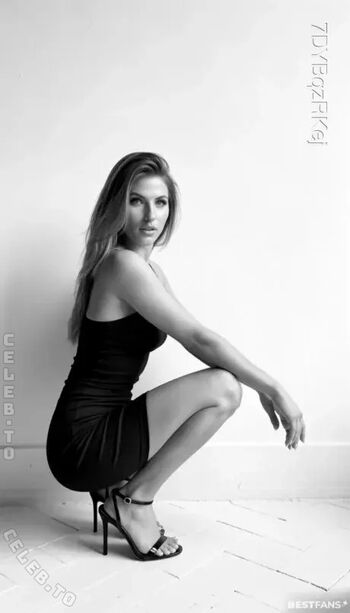 Full leaked Ricarda wolf private onlyfans photo
