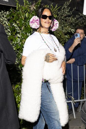 Full leaked Rihanna  page private onlyfans photo