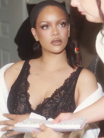 Full leaked Rihanna  page private onlyfans photo