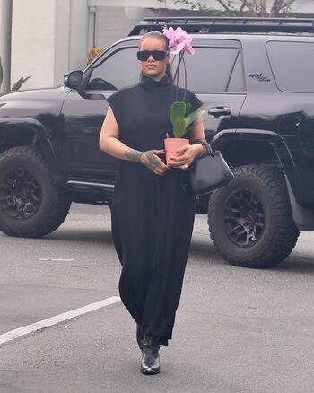 Full leaked Rihanna  page private onlyfans photo