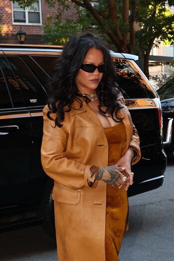 Full leaked Rihanna  page private onlyfans photo