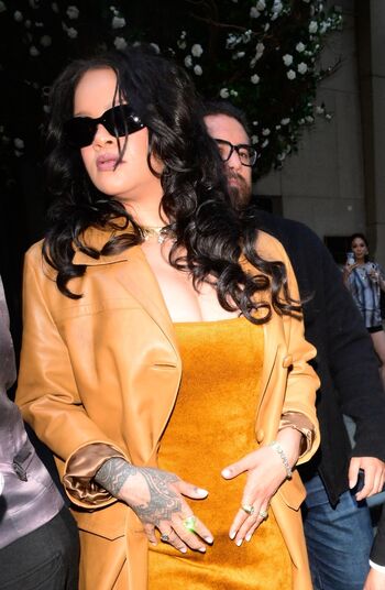 Full leaked Rihanna  page private onlyfans photo