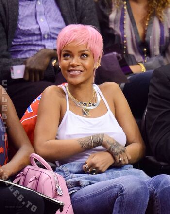 Full leaked Rihanna  page private onlyfans photo