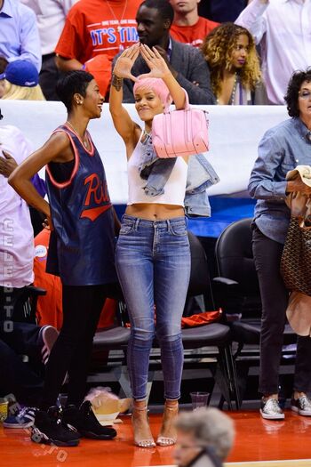 Full leaked Rihanna  page private onlyfans photo