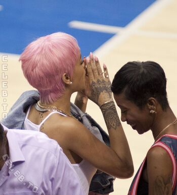 Full leaked Rihanna  page private onlyfans photo