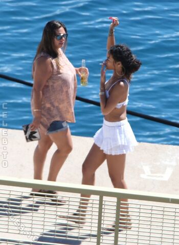 Full leaked Rihanna  page private onlyfans photo