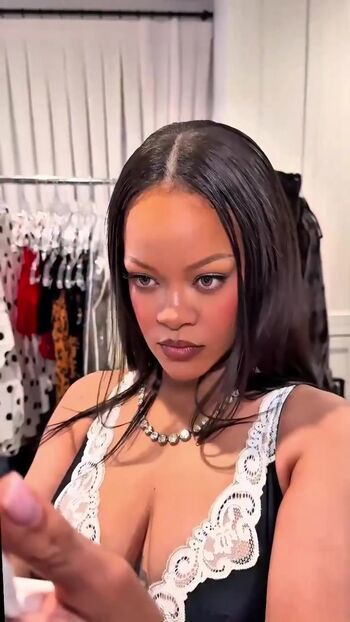 Full leaked Rihanna  page private onlyfans photo