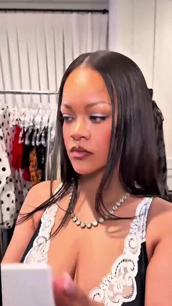 Full leaked Rihanna  page private onlyfans photo