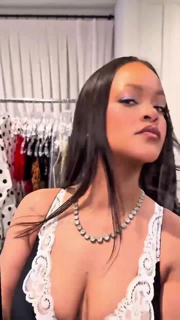 Full leaked Rihanna  page private onlyfans photo