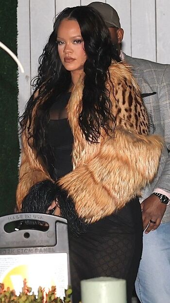 Full leaked Rihanna private onlyfans photo