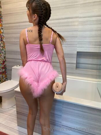 Full leaked Riley reid private onlyfans photo