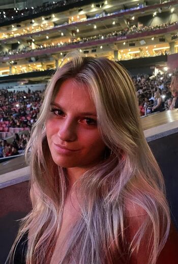 Full leaked Larsen thompson/ private onlyfans photo