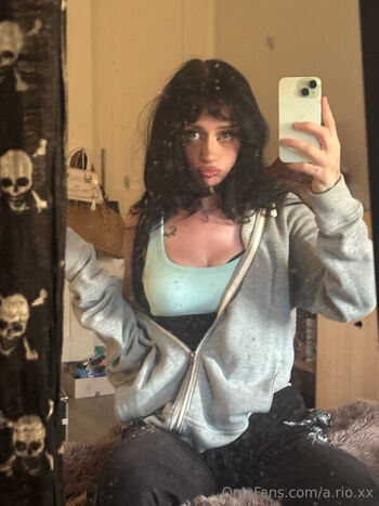 Full leaked Rio lawlor private onlyfans photo