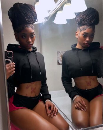 Full leaked Rockoutlaay private onlyfans photo