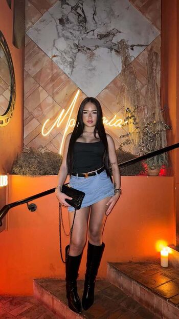 Full leaked Rojii ely private onlyfans photo