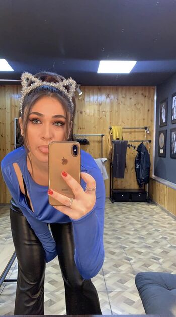 Full leaked Romanian girls page private onlyfans photo