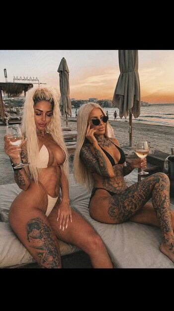 Full leaked Romanian girls page private onlyfans photo