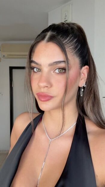 Full leaked Romi yakar private onlyfans photo
